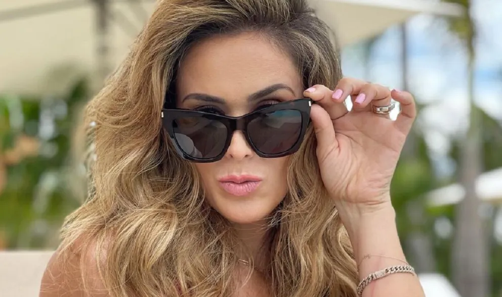 Jacky Bracamontes causó furor