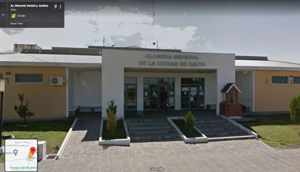 Quién es el guardiacárcel salteño que se pasó de rosca y abofeteó duramente a un hombre detenido