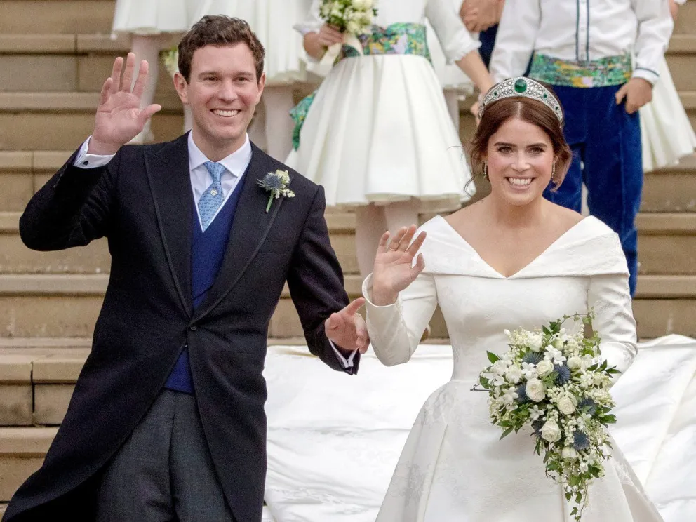 ¡Bochornoso! El esposo de la princesa Eugenia de York fue visto divirtiéndose con tres jovencitas en un lujoso yate