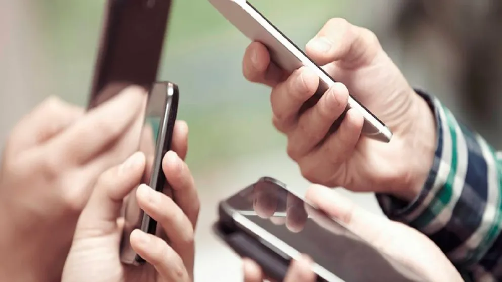 Ahora 12 no incluirá celulares: ¿por qué el gobierno tomó esta decisión?