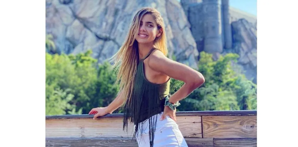 Michelle Renaud cautivó con una fotografía junto a su hijo en sus vacaciones