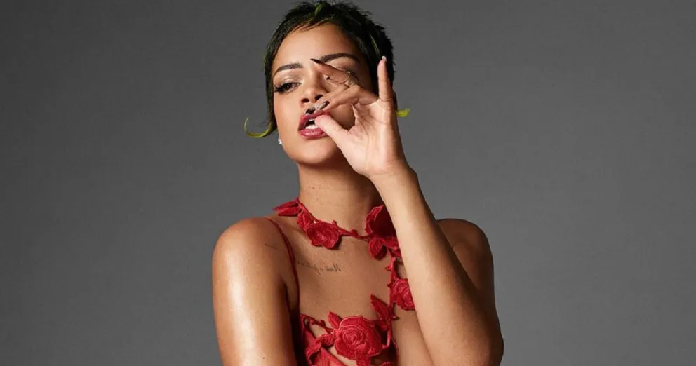 Rihanna es oficialmente multimillonaria y se convierte en la cantante más rica de mundo