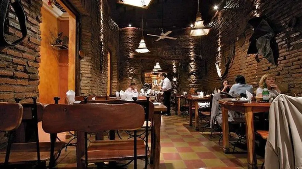 Sector gastronómico: anuncian nueva medida solo para personas vacunadas