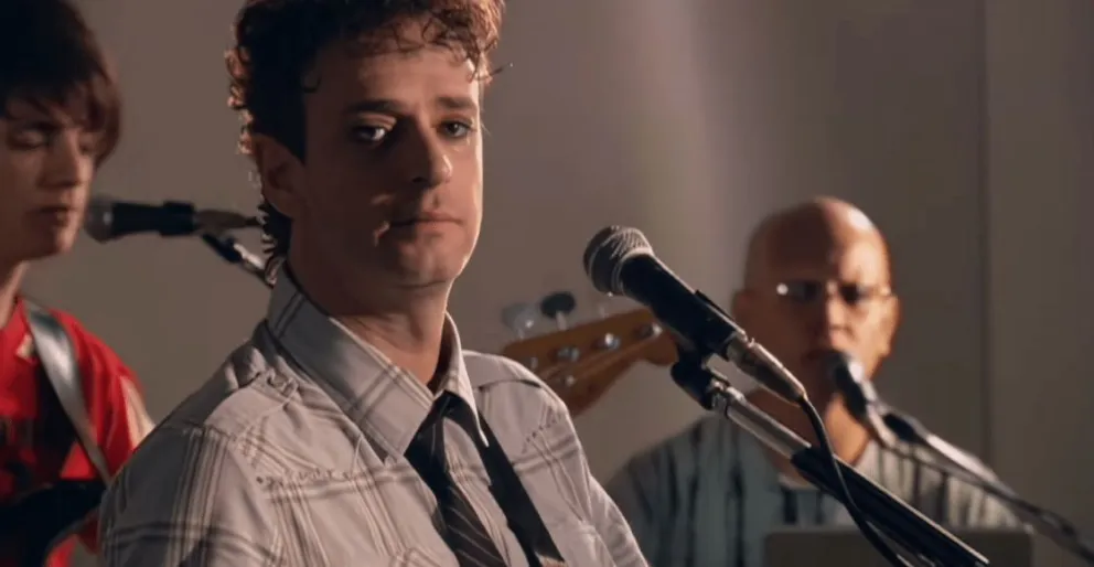 En el día del cumpleaños de Gustavo Cerati, estrenaron un videoclip inédito en su memoria