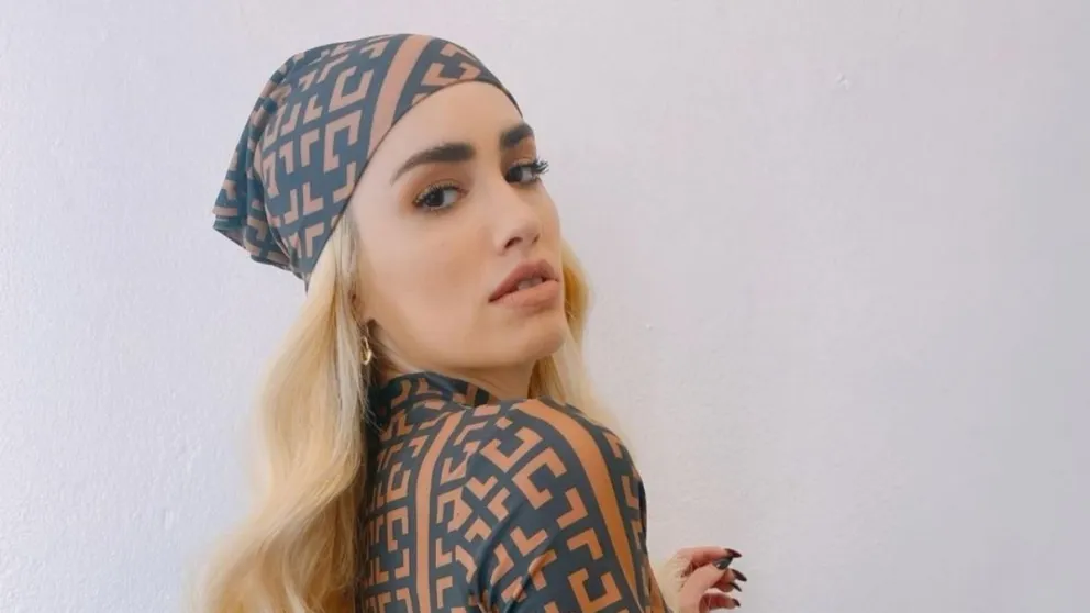  La Voz: Lali y una curiosa broma a un participante del show que tuvo COVID