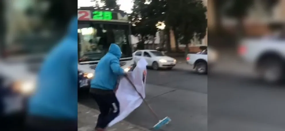 En offside: club salteño intimó a Emiliano Durand y Juan Esteban Romero a quitar la cartelería en un plazo de 24 horas