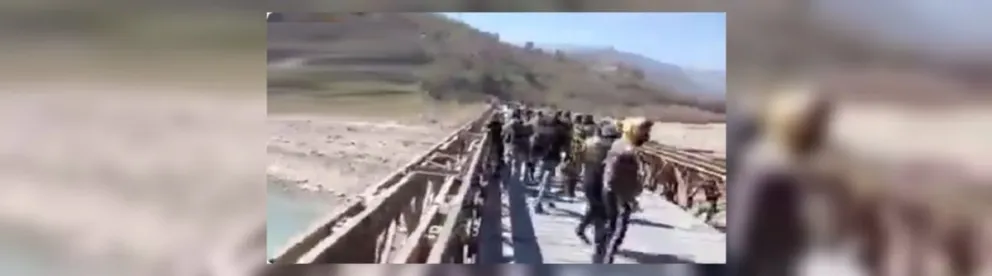 |TERRIBLE VIDEO| Piña va, piña viene: echaron a golpes a los bolivianos que pretendían votar