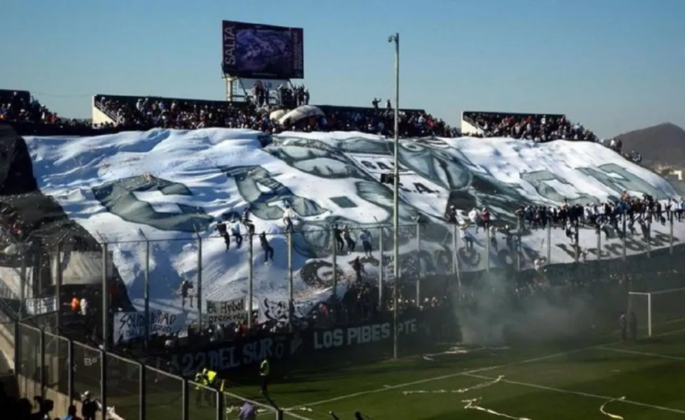 Presentarán un nuevo protocolo para la vuelta de los hinchas a las canchas