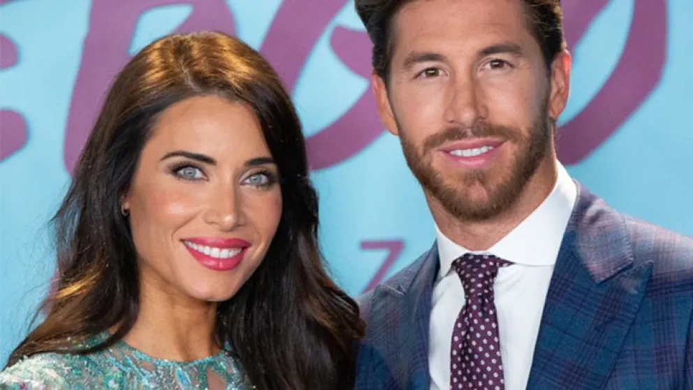 Pilar Rubio posa con un pijama del PSG y ni Sergio Ramos le quita los ojos de encima