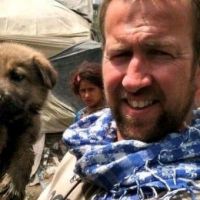 Un veterano se niega a abandonar Afganistán sin sus 140 perros