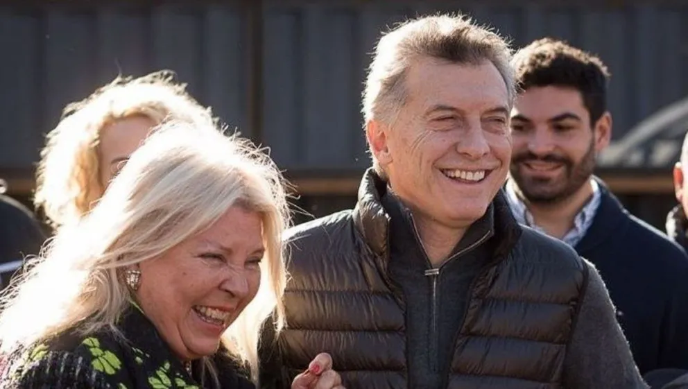 Denuncian a Mauricio Macri y a Elisa Carrió por violar el protocolo