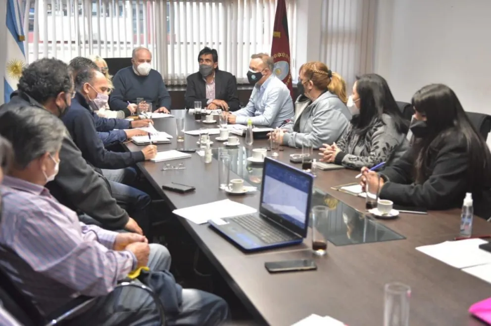 Gremios docentes rechazaron la oferta: pasaron a un cuarto intermedio