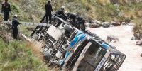 Conmoción en Perú: un ómnibus cayó a un precipicio y contabilizan más de 30 fallecidos
