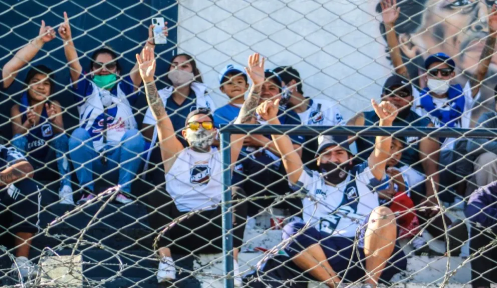 Hinchada de Juventud Antoniana. Fuente: (Twitter)