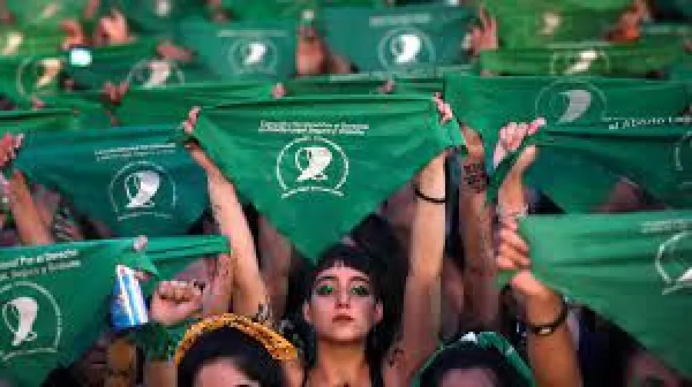“Pañuelazo verde” en Salta: organizaciones feministas se concentrarán en la legislatura provincial