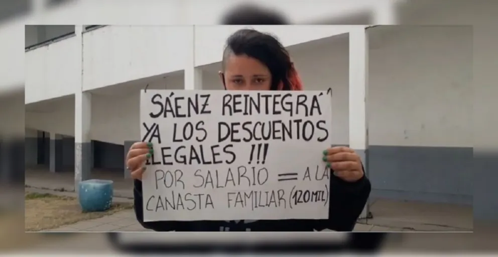 PASO 2021: mientras se vota, continúa el reclamo de los docentes autoconvocados