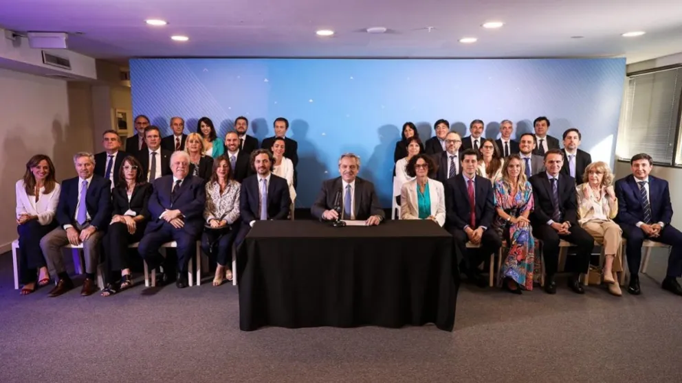|URGENTE| ¿Queda alguno? Renuncia masiva de ministros en el Gabinete de Alberto Fernández