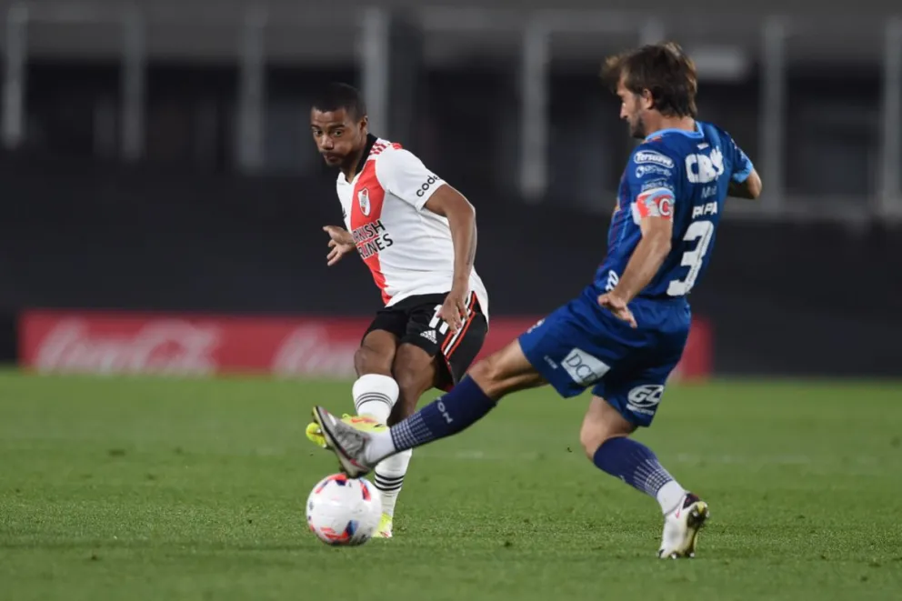 River sufrió pero se llevó la victoria ante Arsenal