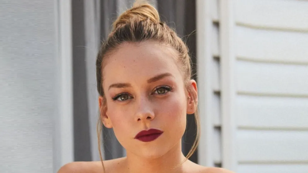 Como una princesa: Así lució Ester Expósito en el evento Fashion Week Madrid