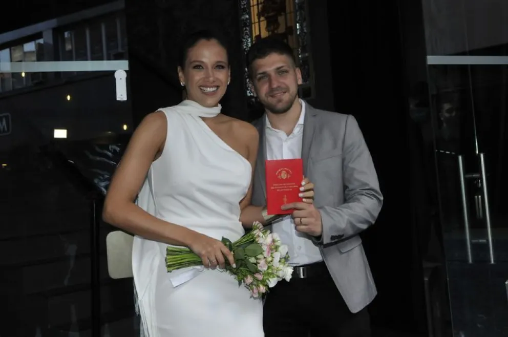  Barbie Vélez pasó por el registro civil y selló su amor con Lucas Rodriguez. Las fotos