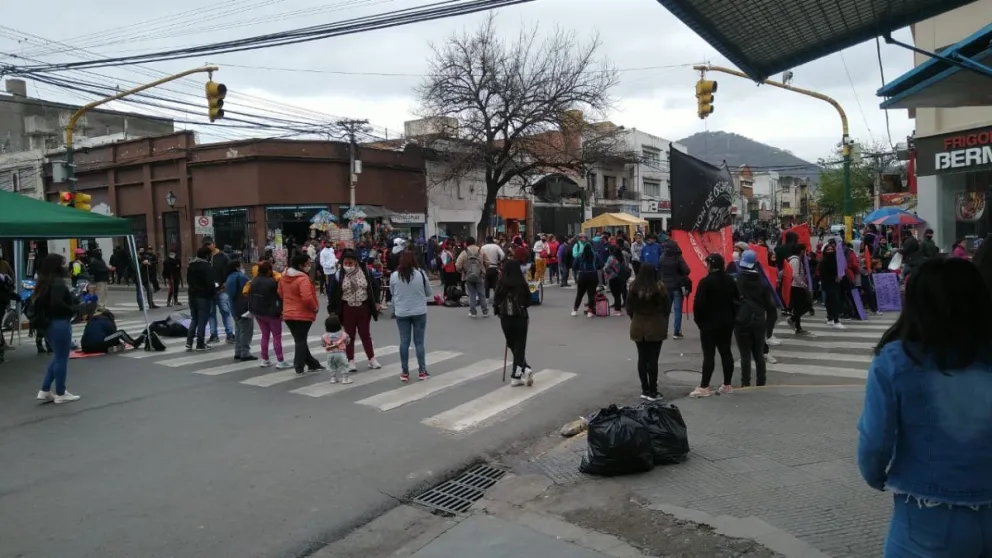 Tras una jornada cargada de manifestaciones, se normaliza el tránsito en el centro. ¿Hasta cuándo?