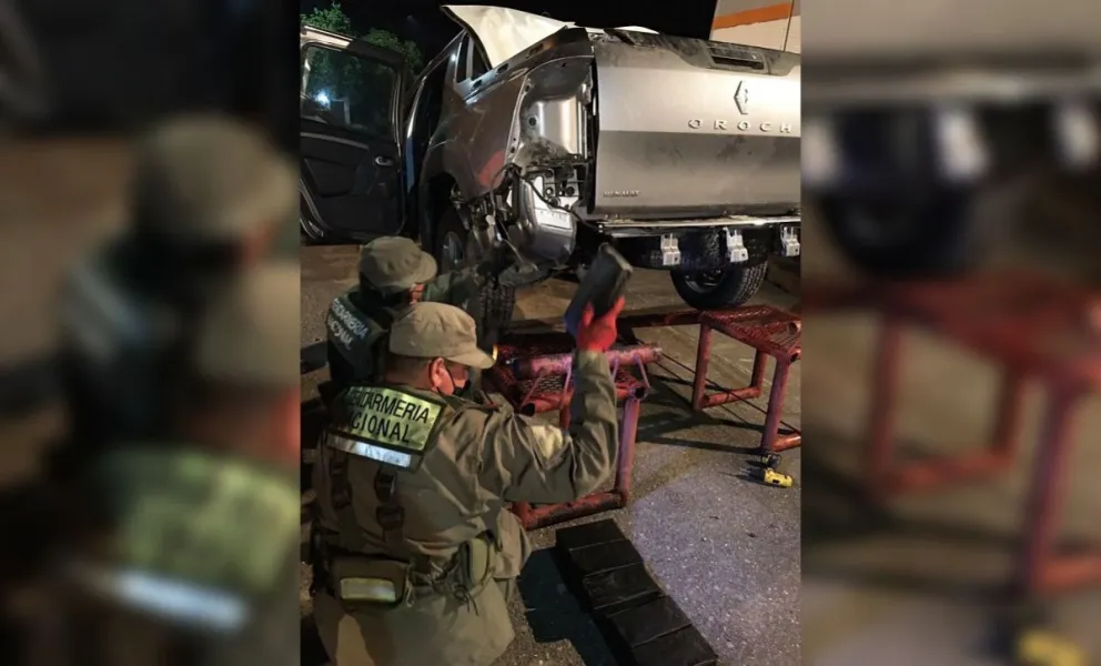 FOTOS. Así atraparon a cuatro personas cuando cruzaban por Salta con un “importante cargamento”