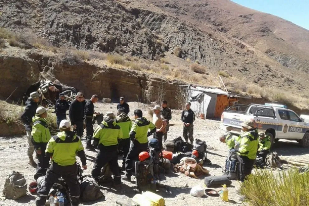 Especialistas del Ejército Argentino y de Gendarmería Nacional se sumaron para dar con el paradero de David Sulca