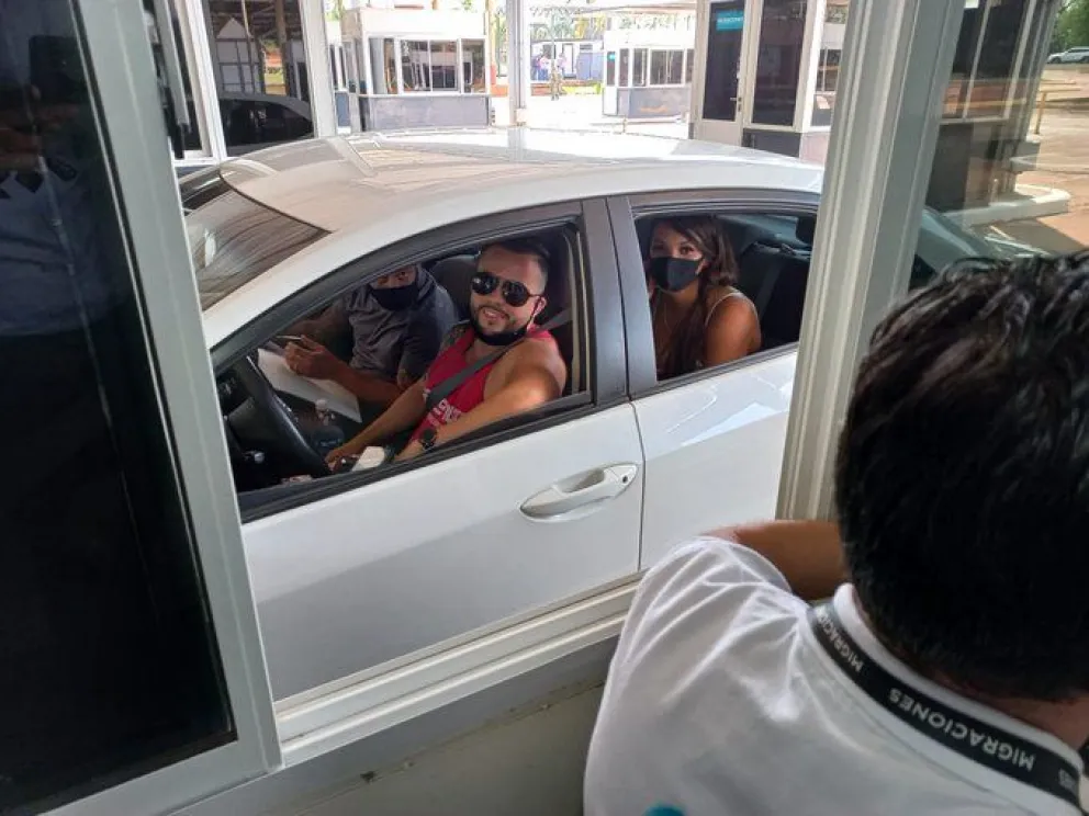 Tras la apertura de fronteras terrestres, llegaron los primeros turistas al país