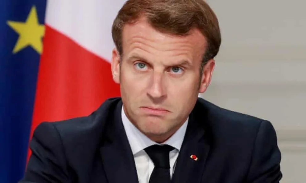 Emmanuel Macron recibió un 'huevazo' por parte de un ciudadano