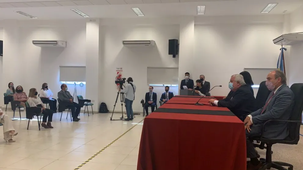 ¿No era ad honorem? Al final los Convencionales Constituyentes sí cobrarán dinero por su trabajo