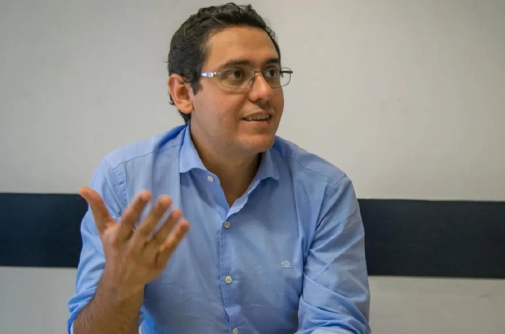 Gustavo Solís