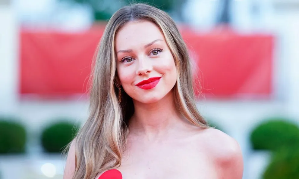 Ester Expósito dejó ver de más con este sexy vestido en Milán 