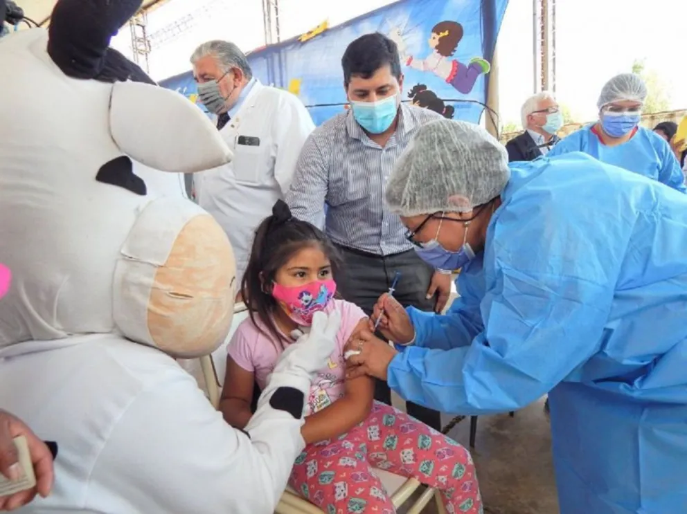 Vacunación pediátrica contra el COVID-19 en Salta: “Las vacunas son confiables”