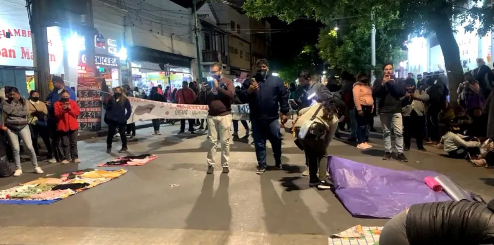 ¿Quiénes se ocuparán de los manteros que violen la “tolerancia cero”?