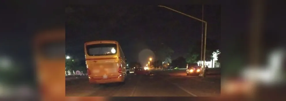 Madrugada trágica en Salta: dos muertos tras un choque entre un colectivo y un auto