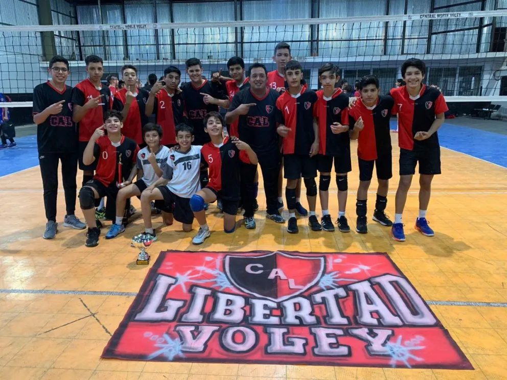 Tras ser protagonistas en el Torneo Regional Sub-14 de Vóley, el Club Libertad necesita ayuda de la sociedad
