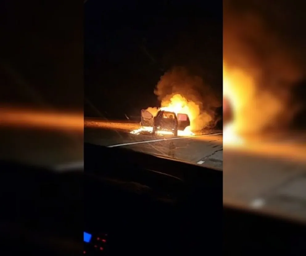 Un auto se prendió fuego en la salida de Salta y alarmó a todos