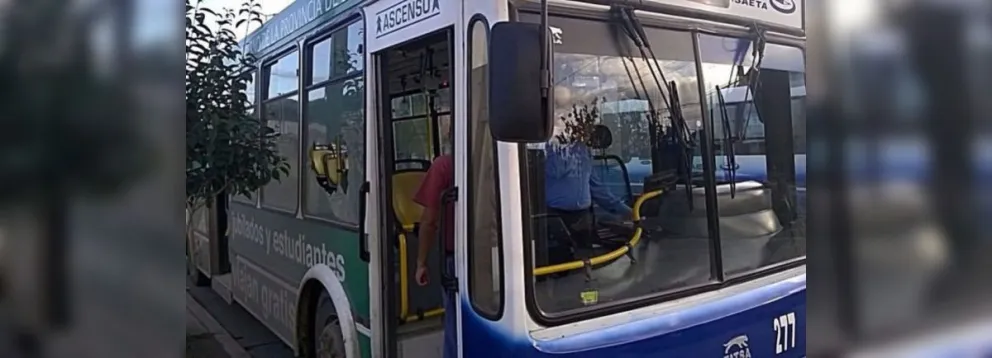 El calvario que vivió una madre y su hijita en SAETA: el chofer solo hizo oídos sordos