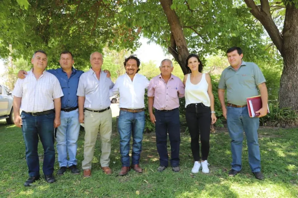 Reunión Gustavo Sáenz e intendentes