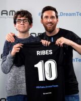  Lionel Messi, Antonella Rocuzzo y un regalo muy especial para una persona ciega