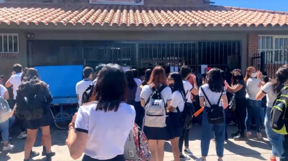 Acoso sexual en el Colegio 11 de Septiembre: “No se asusten porque el profesor es gay”