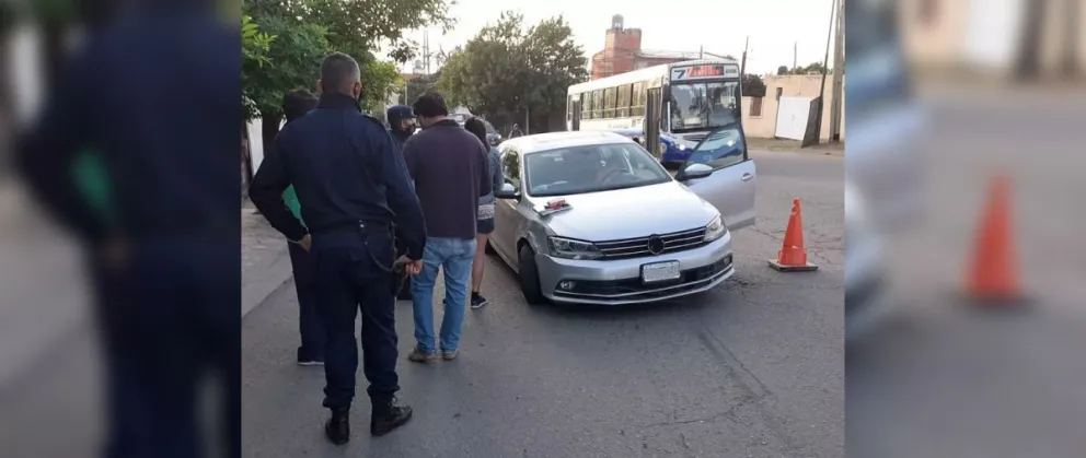 Salteño se durmió al volante y desencadenó un terrible choque en pleno centro