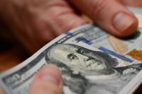 Sube y sube sin parar: el dólar libre alcanzó los $301