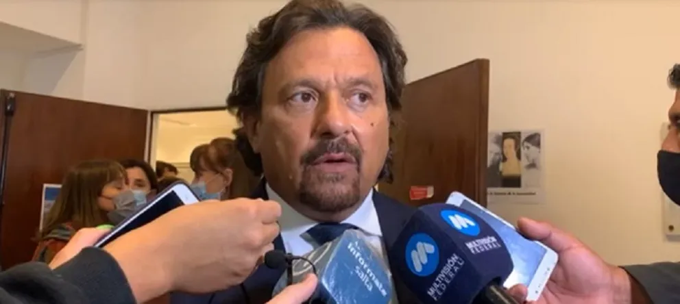 Comienzan las clases: Gustavo Saenz encabezó la apertura del ciclo lectivo 2022