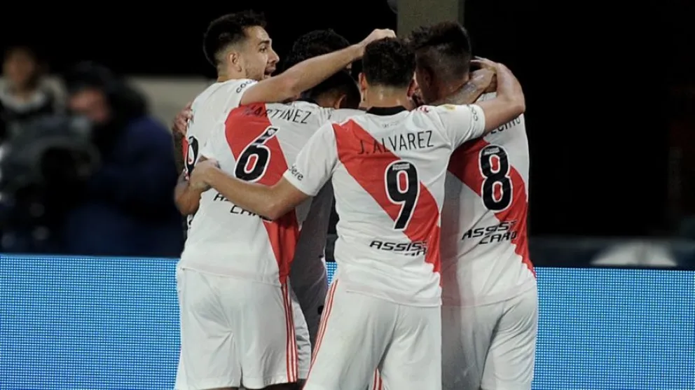 Colón ganó por 1 a 0  a  River Plate