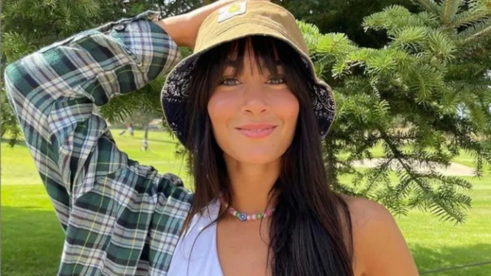 Aitana se arriesgó tras modelar de frente con este escote pronunciado  