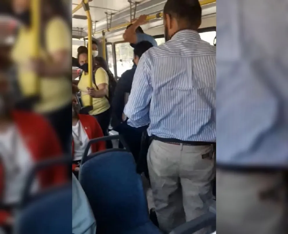 VIDEOS | Así escracharon a un salteño que le sacó fotos a una menor: el hombre admitió lo que hizo