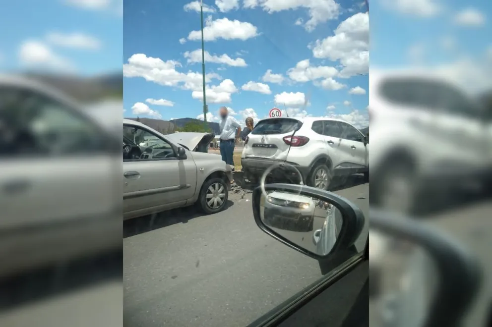 Tremendo choque a la altura del Aero Club Salta