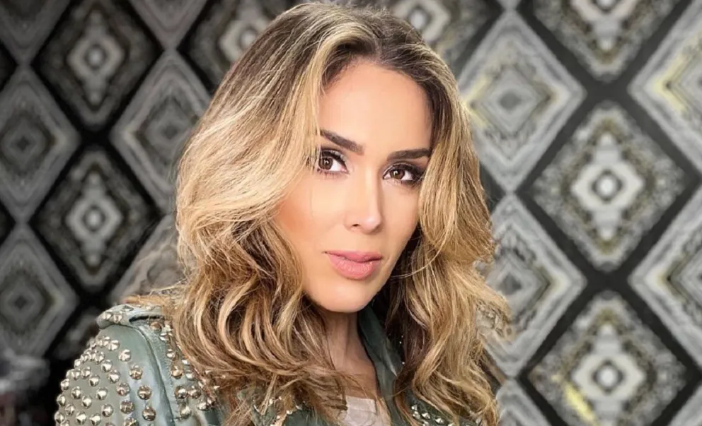 Jacky Bracamontes