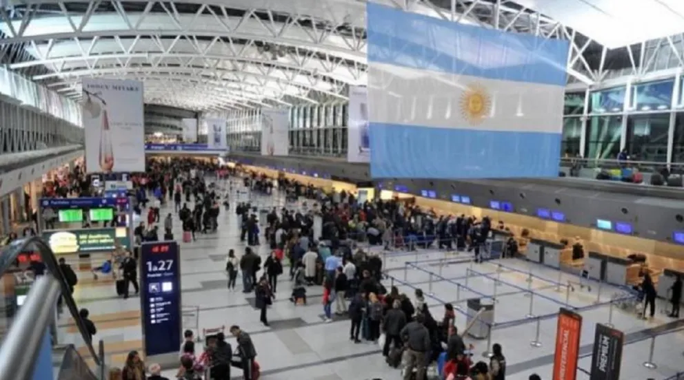 El Gobierno eliminó las cuotas sin interés para la compra de viajes al exterior 